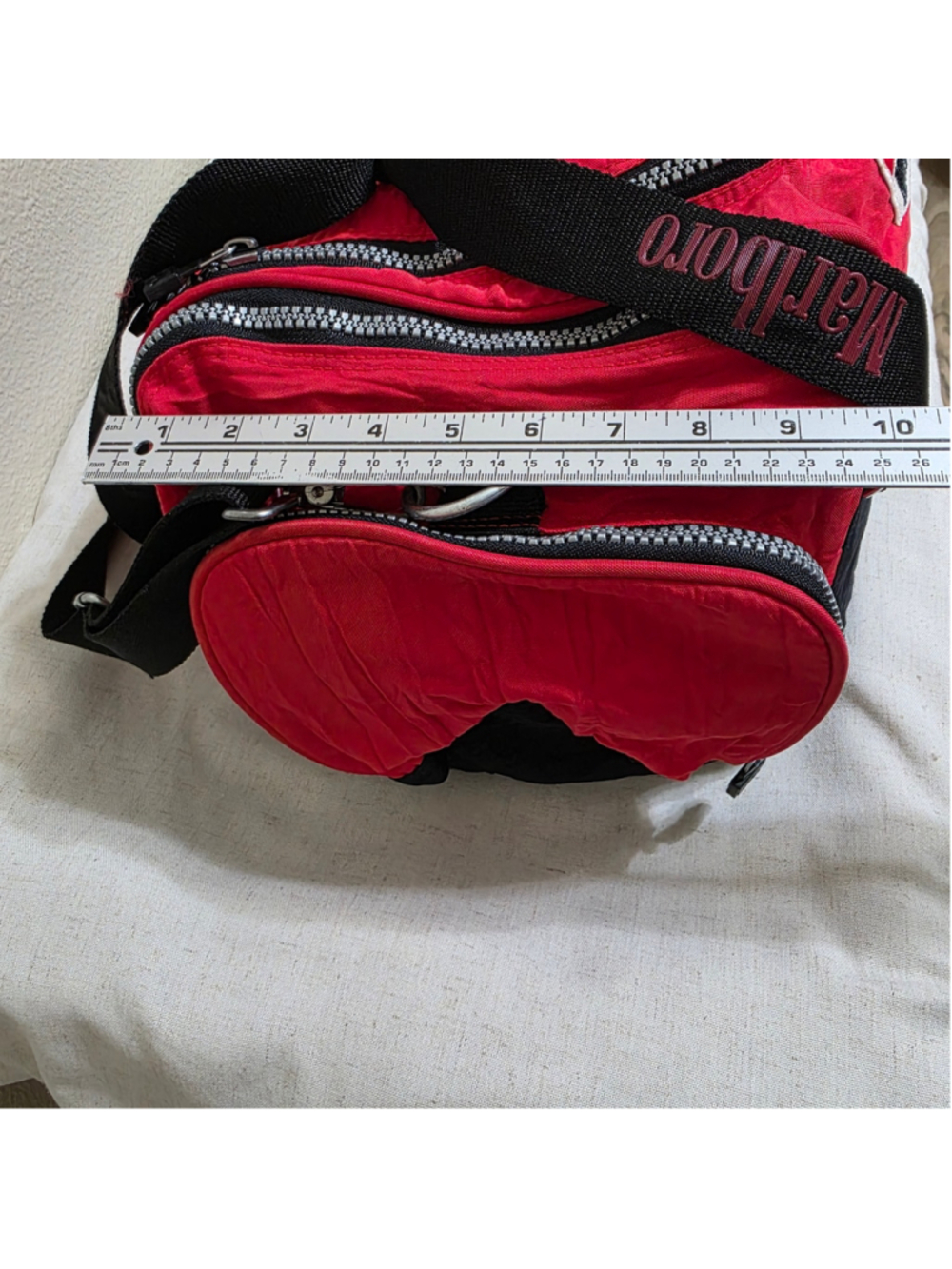 Vintage 90s Marlboro Unlimited Nylon Duffle Bag Red Black Travel Gym Shoulder - Picture 13 of 13
